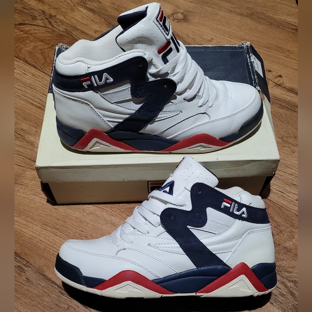 Shoes - Picture 2 of 4